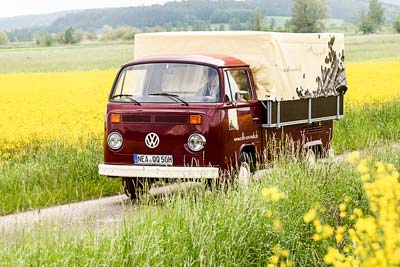 Mobil vor Ort: Unsere historische T2-Pritsche als Caffè-Mobil auf dem Weg zu Ihnen